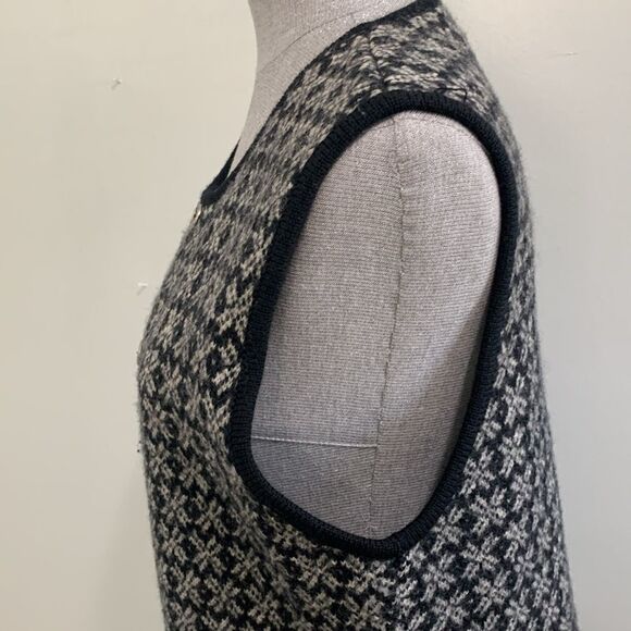 Vintage Gap Vest Womens 100% Wool Fair Isle Nordic Metal Clasp Closure Size L - Picture 9 of 17